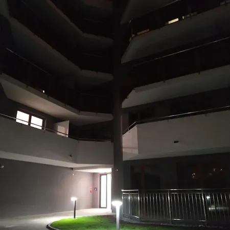 아파트 Luxury Studio With Air-conditioning In - 5 Min Walk To Zakrzowek