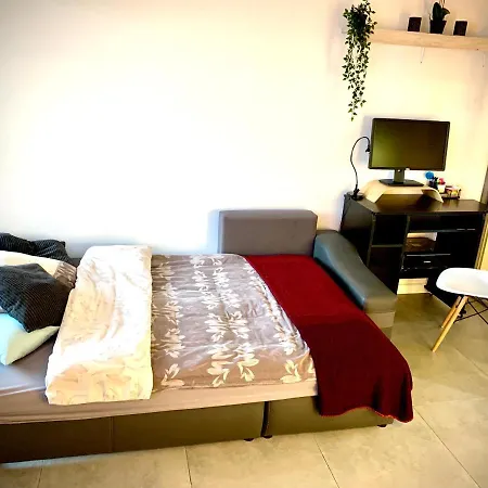 Luxury Studio With Air-conditioning In - 5 Min Walk To Zakrzowek 크라쿠프