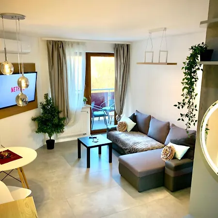 Luxury Studio With Air-conditioning In - 5 Min Walk To Zakrzowek